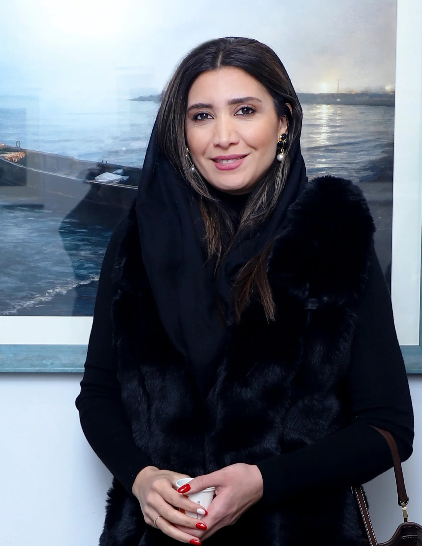 نیکی مظفری در افتتاحیه‌ی گالری «آرامه»